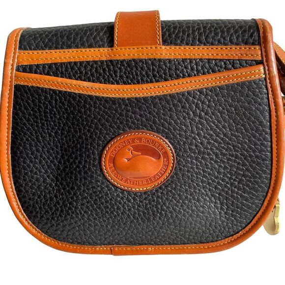 Dooney and Bourke ~Vintage ~ black with tan ~ crossbody bag ~ made in USA - Picture 2 of 12